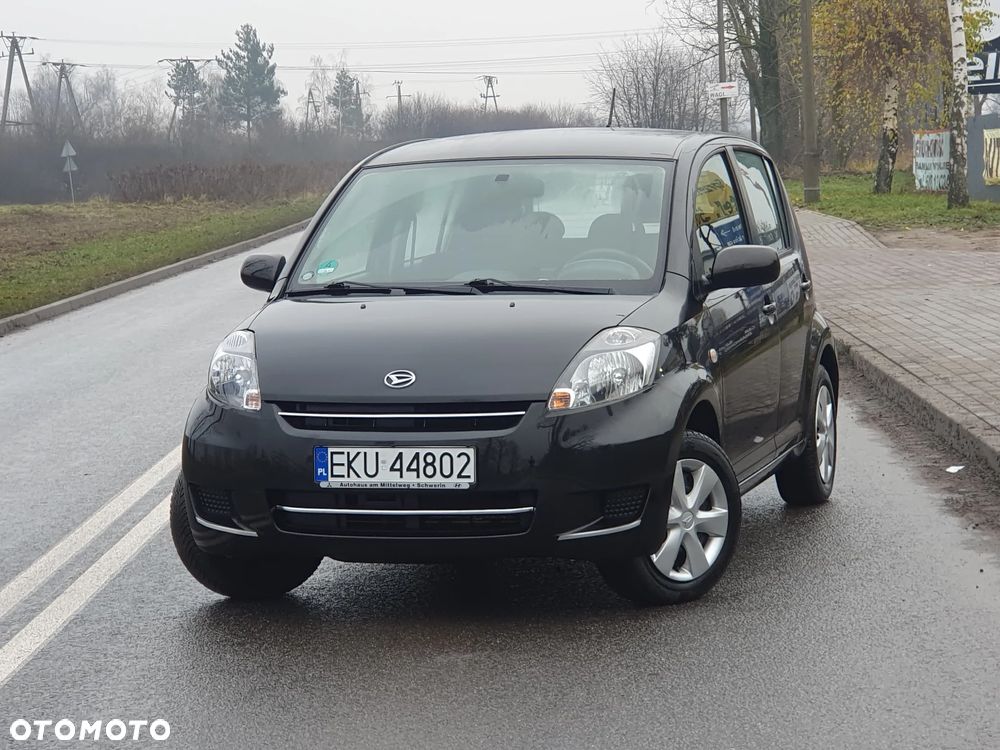 Daihatsu Sirion - 18