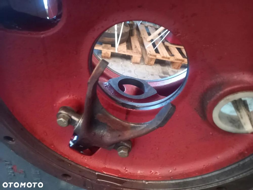 Obudowa mostu tył tylnego New Holland 6640 - 5