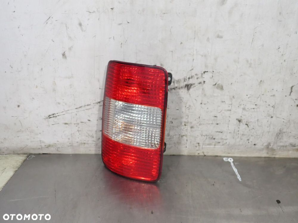 LAMPA LEWA TYLNA VOLKSWAGEN CADDY 2.0 III - 1