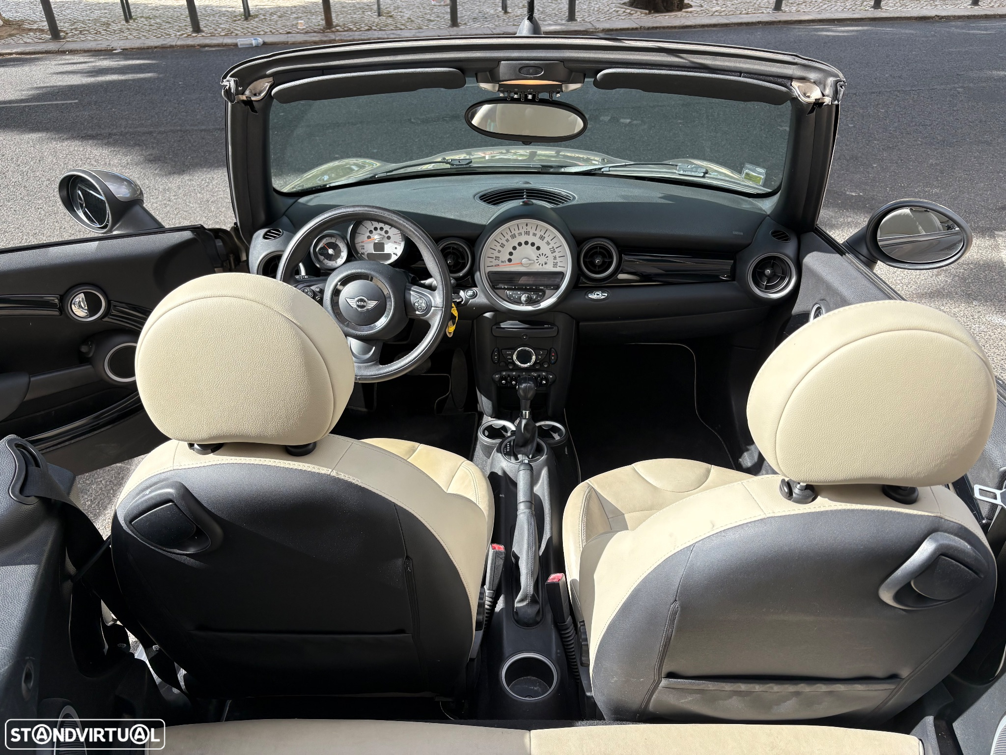 MINI Cabrio Cooper Auto. Highgate - 17