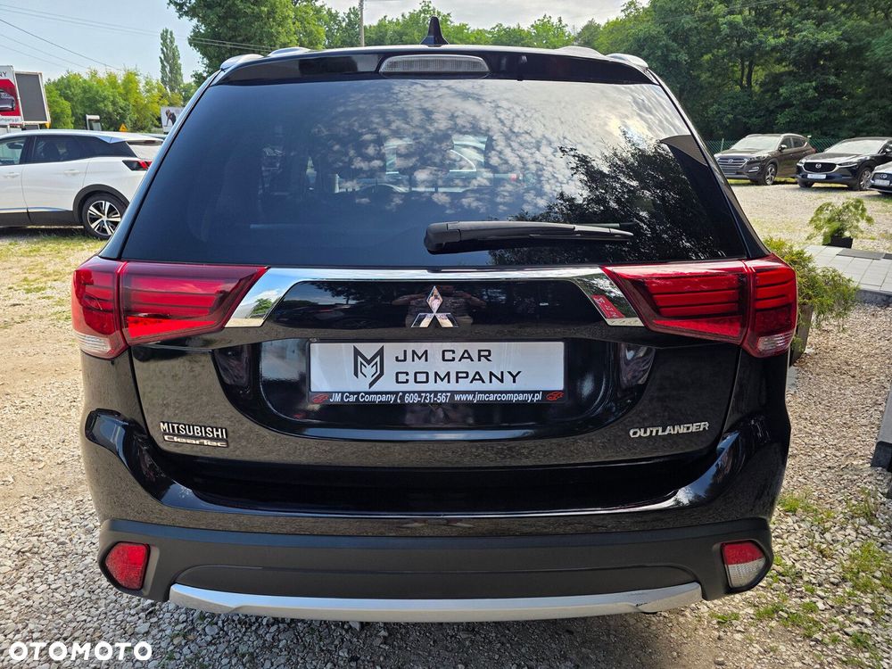 Mitsubishi Outlander - 9