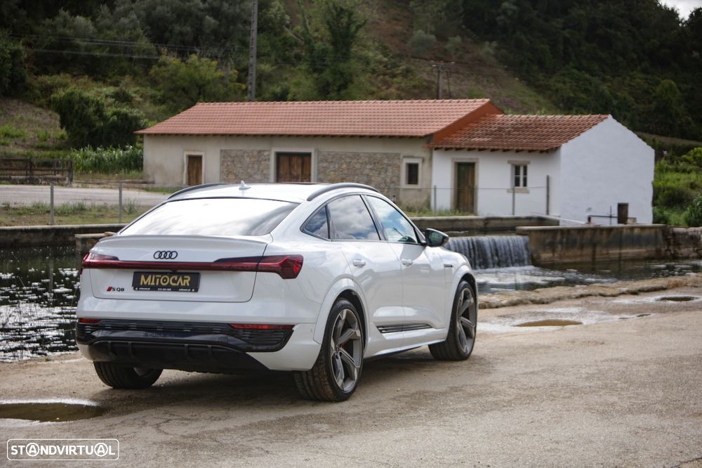 Audi SQ8 Sportback e-tron quattro - 11