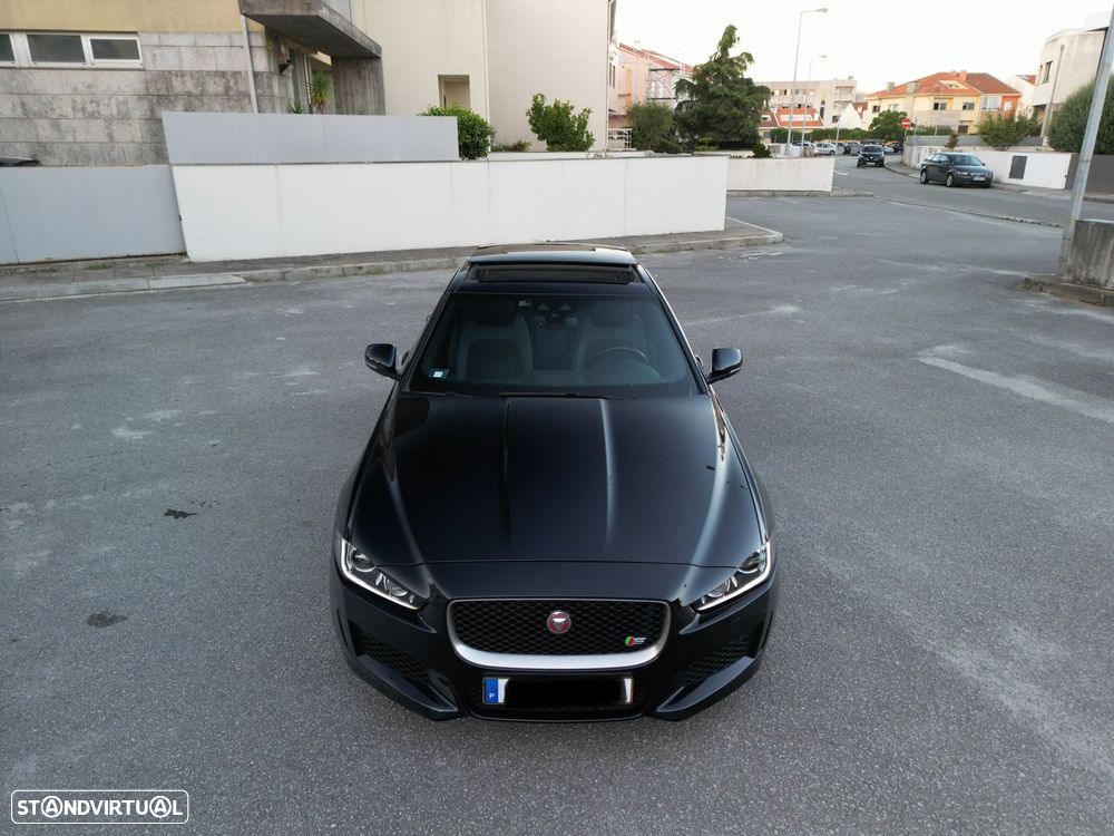 Jaguar Xe 2016 photo 4