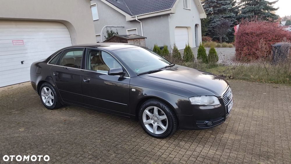 Audi A4 Limousine - 22