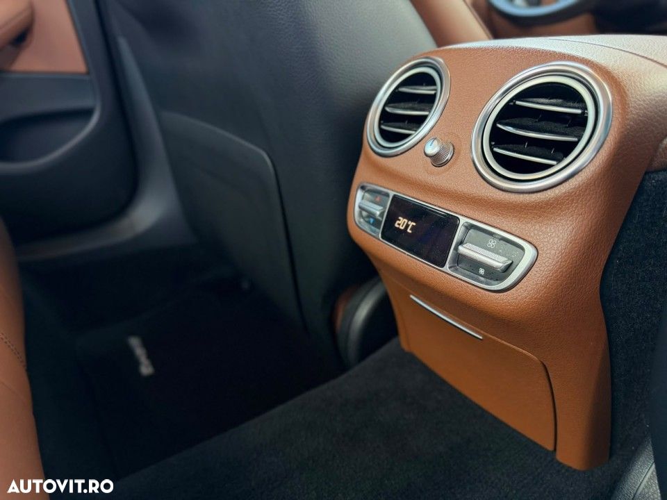 Mercedes-Benz E - 10