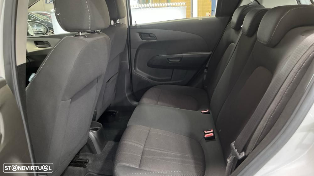 Chevrolet Aveo 1.2 LT - 5