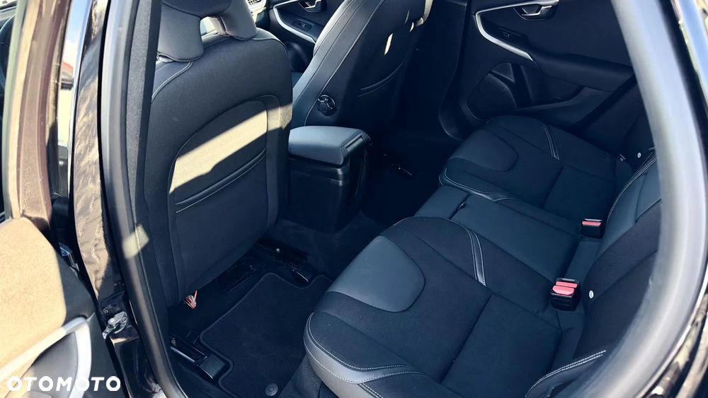 Volvo V40 D2 Geartronic Kinetic - 25