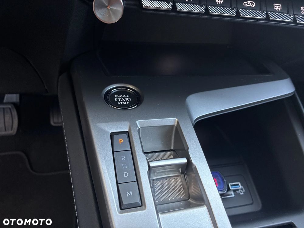 Peugeot 308 1.2 PureTech Active Pack S&S EAT8 - 16