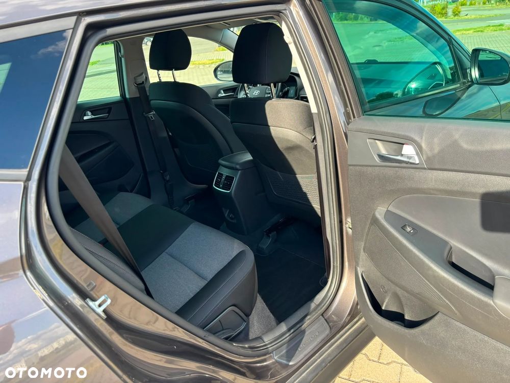 Hyundai Tucson blue 1.6 CRDi 2WD Pure - 15
