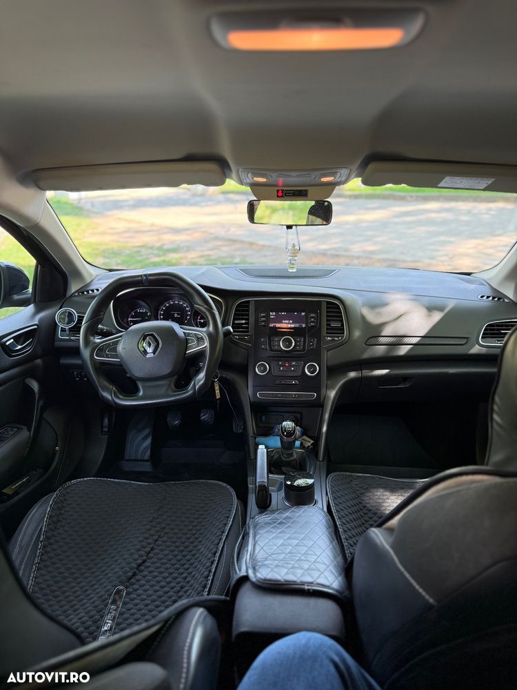 Renault Megane TCe Business - 8