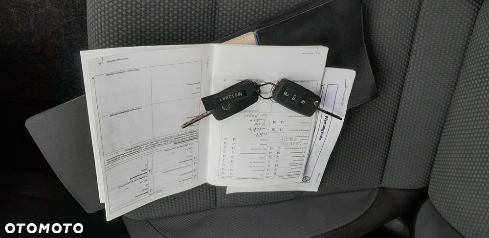 Volkswagen Golf - 30