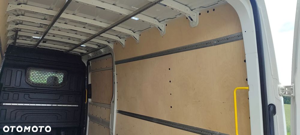 Volkswagen CRAFTER - 24