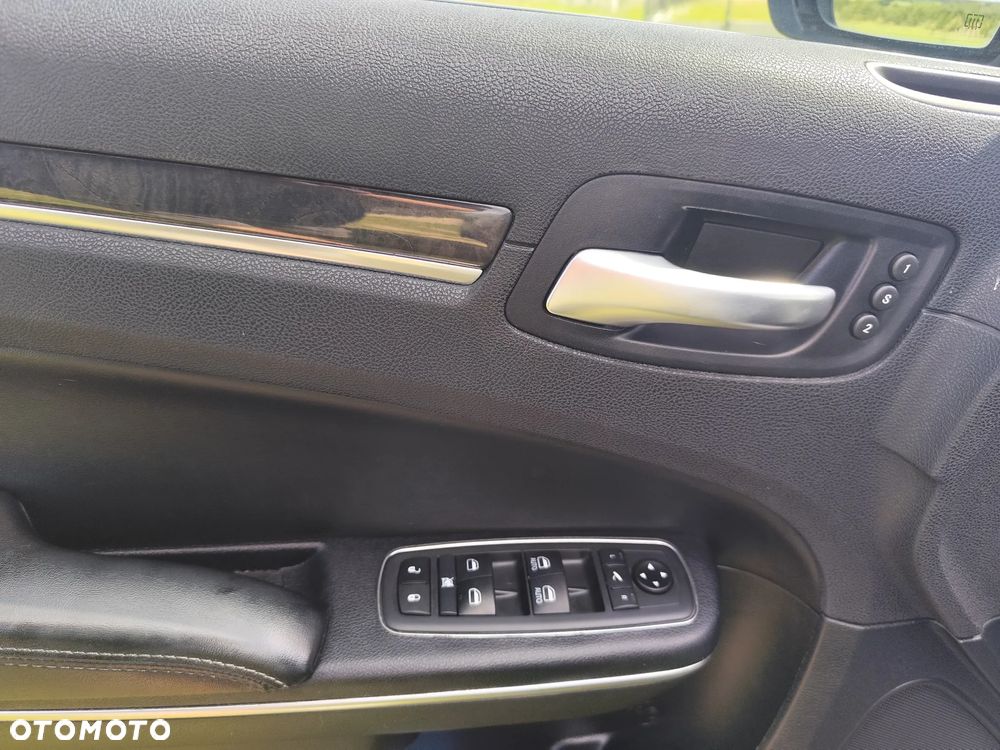 Lancia Thema 3.0 V6 CRD 24V Automatik Platinum - 9