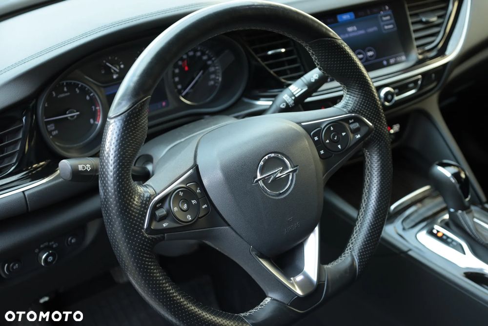 Opel Insignia - 19
