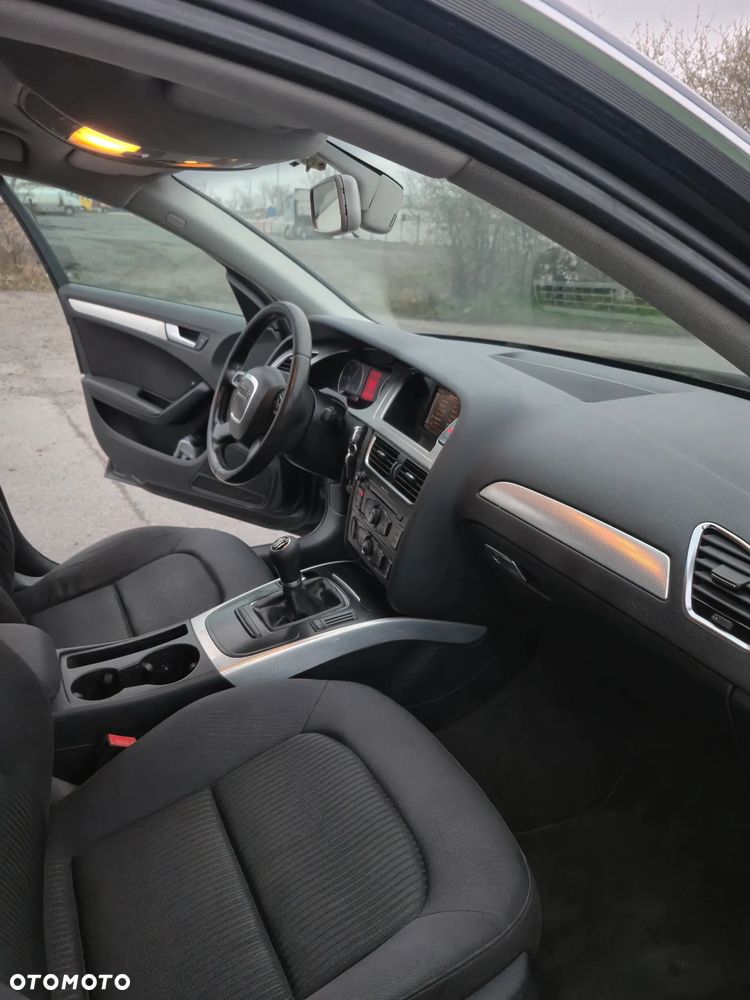 Audi A4 Avant 2.0 TDI DPF Ambiente - 5