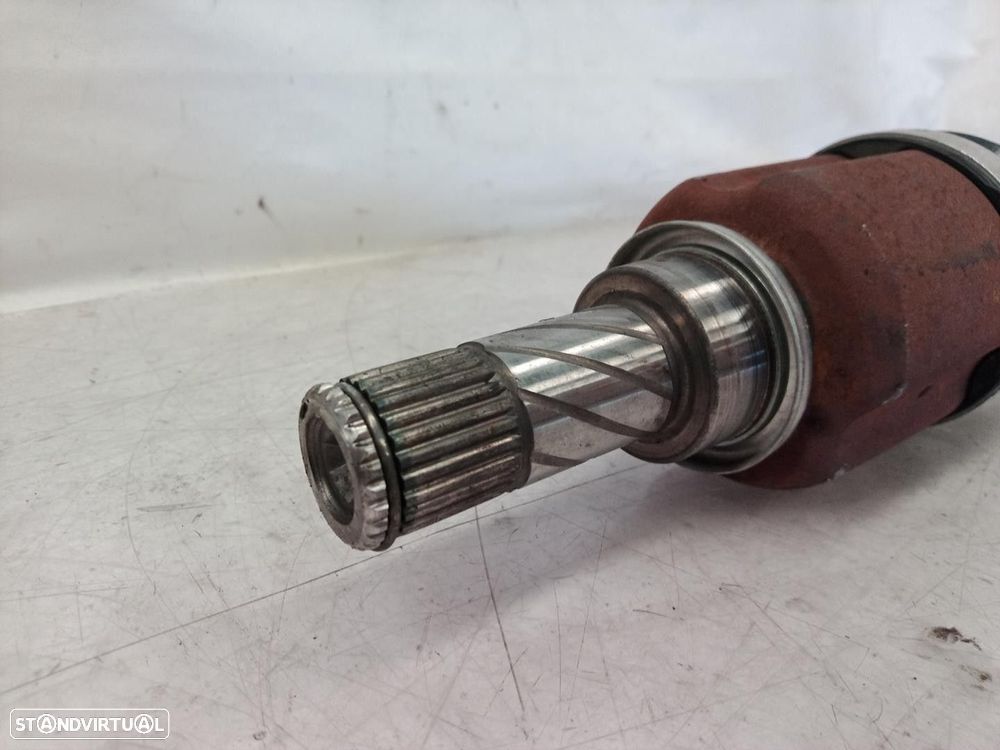 TRANSMISSÃO FRONTAL ESQUERDA RENAULT CLIO GRANDTOUR 2011 -8201055669 - 2