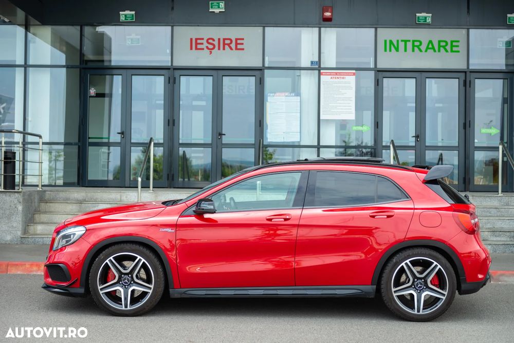 Mercedes-Benz GLA 45 AMG 4MATIC Aut. - 30