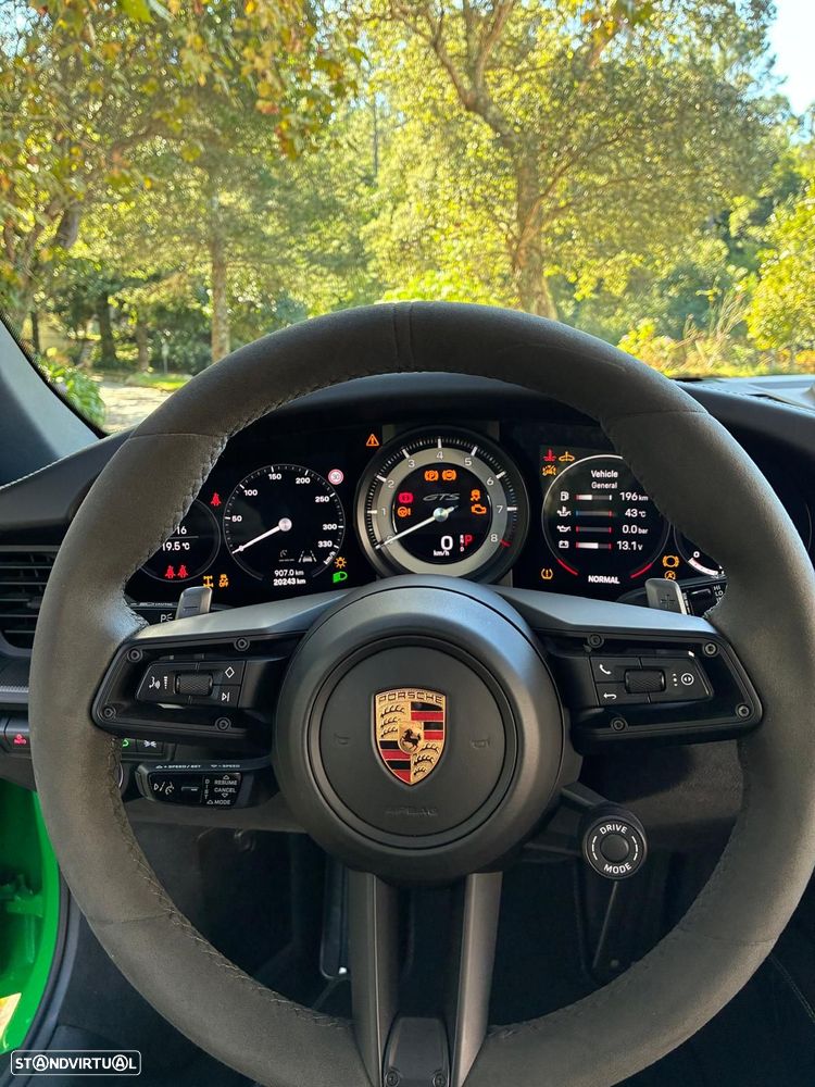 Porsche 911 (992) - 6