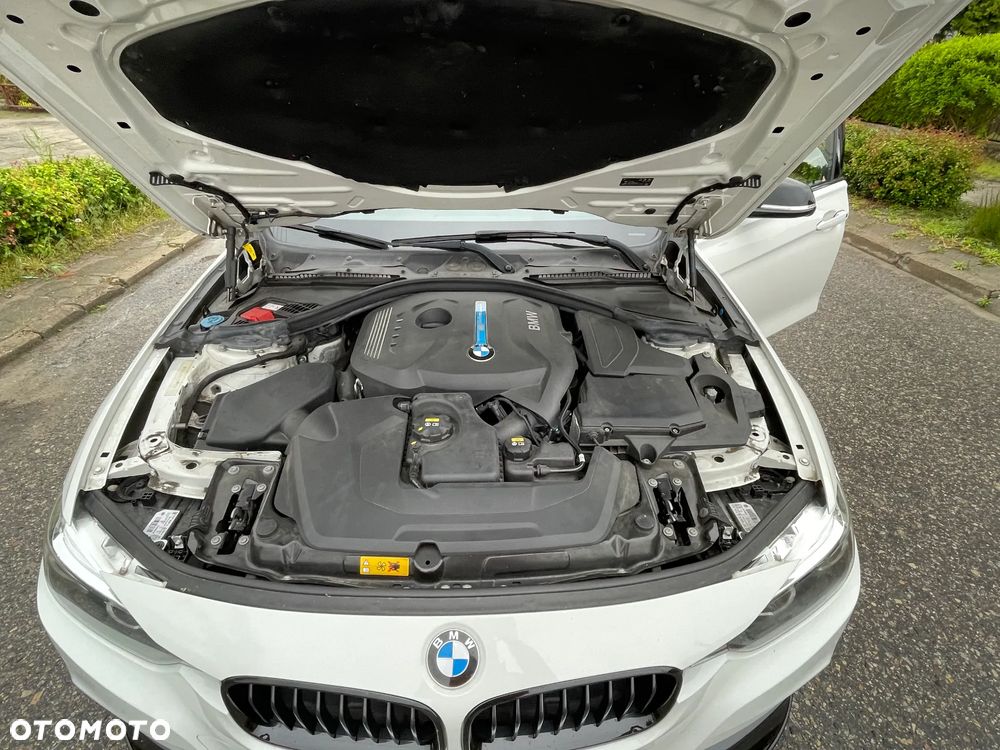 BMW Seria 3 330e iPerformance M Sport - 35