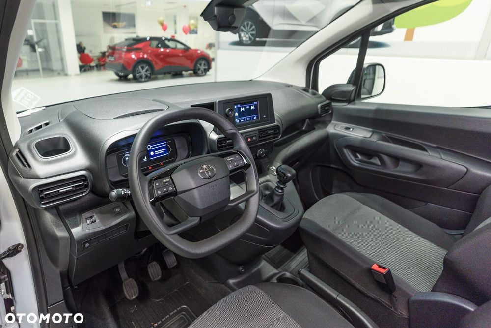Toyota Proace City - 28