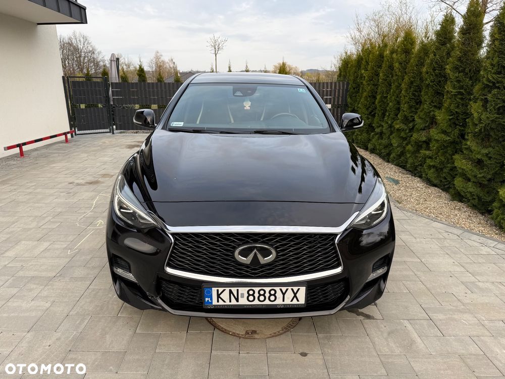Infiniti Q30 2.2d Sport AWD 7DCT - 6