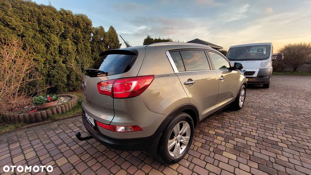 Kia Sportage 2.0 CRDI 4WD Dream-Team Edition - 4