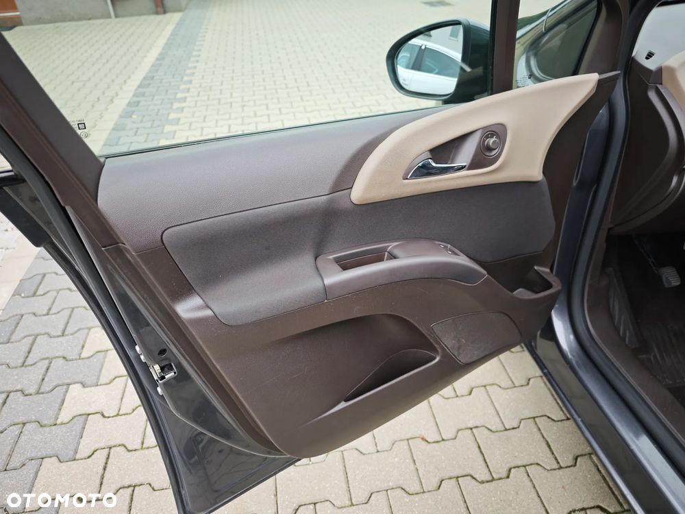 Opel Meriva 1.4 Design Edition - 14
