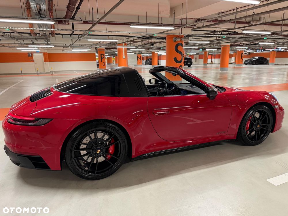 Porsche 911 Targa 4 GTS - 8