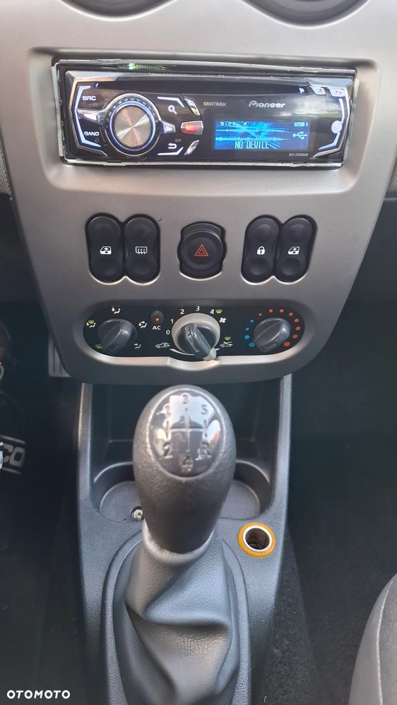 Dacia Sandero 1.5 dCi Stepway - 12