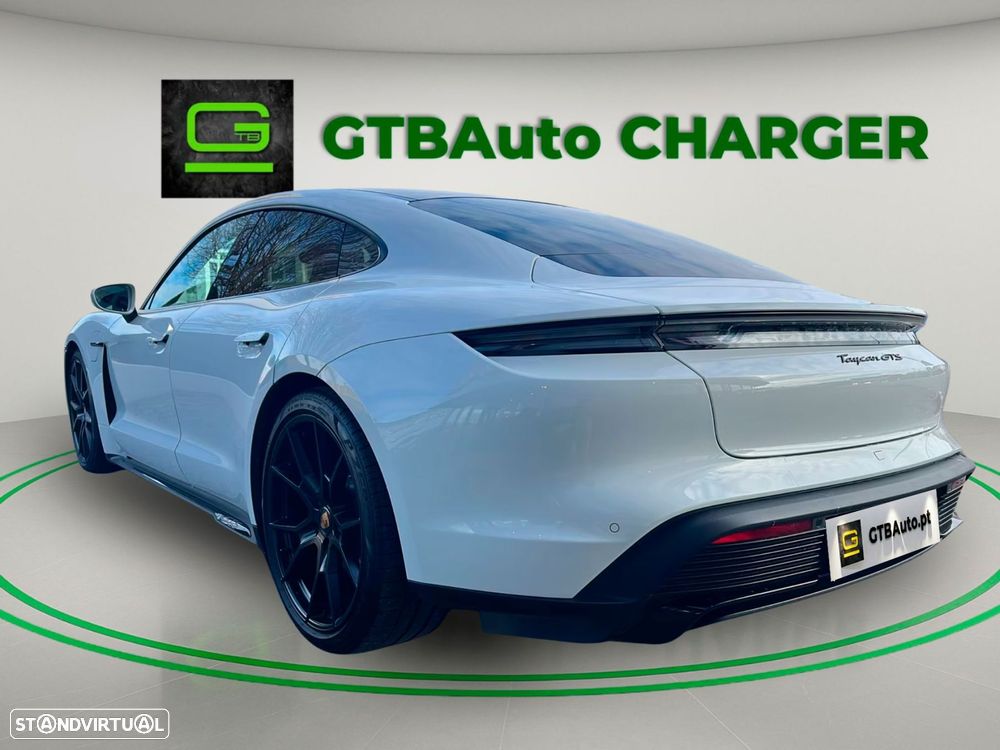 Porsche Taycan - 22