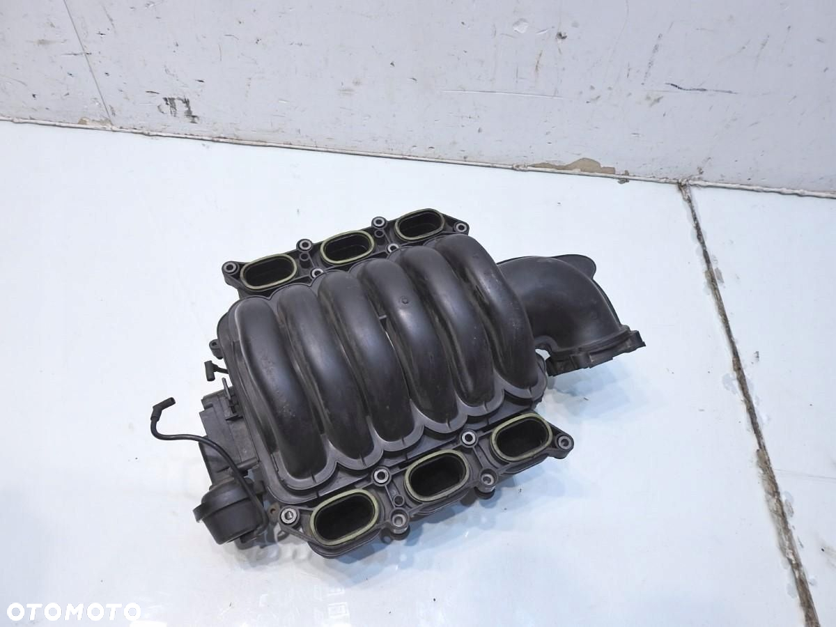 KOLEKTOR SSĄCY AUDI A6 C6 3.2 FSI 06E133210F - 3