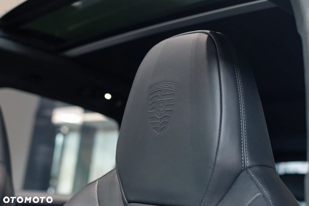 Porsche Cayenne Turbo E-Hybrid PHEV - 24
