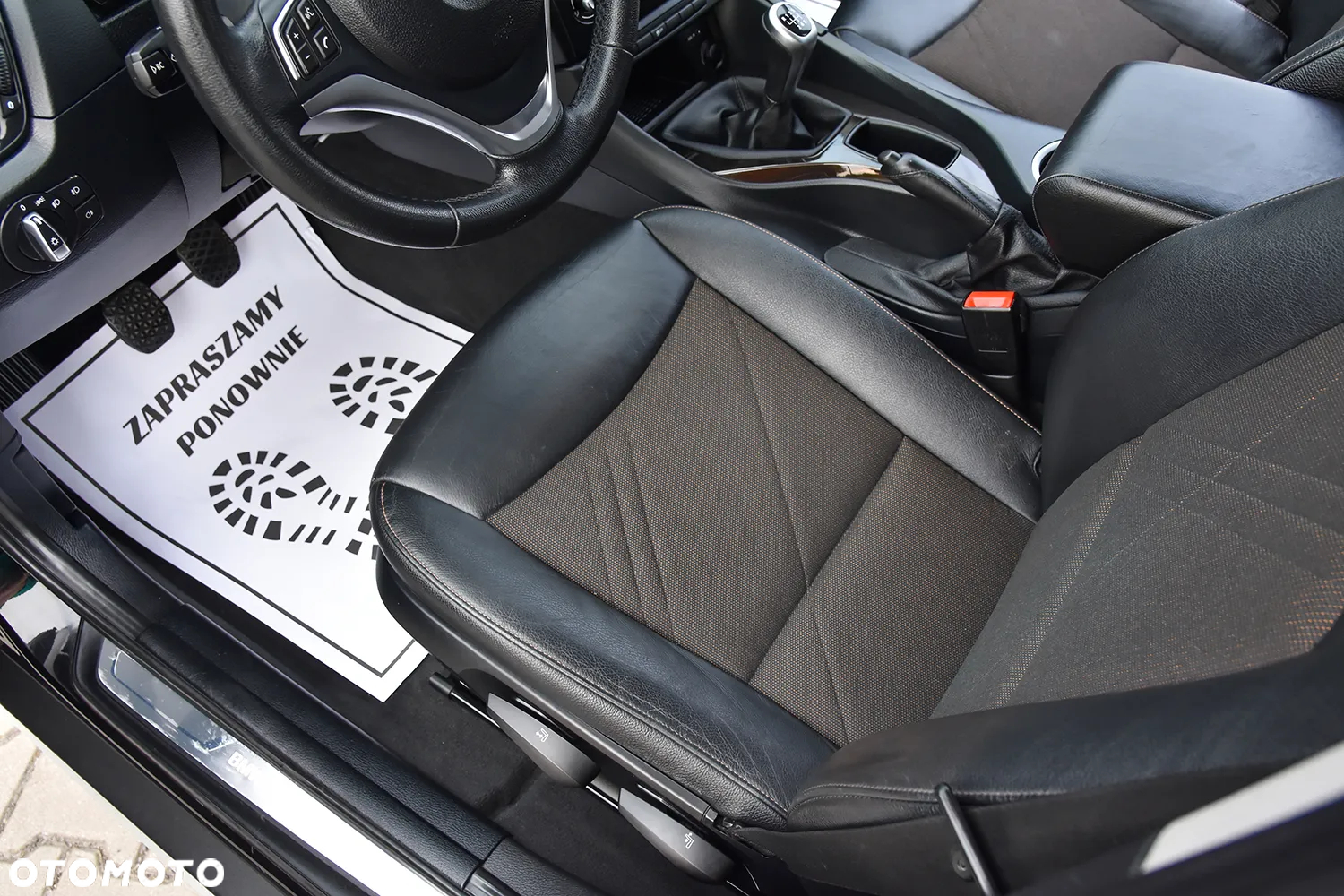 BMW X1 sDrive18i xLine - 30