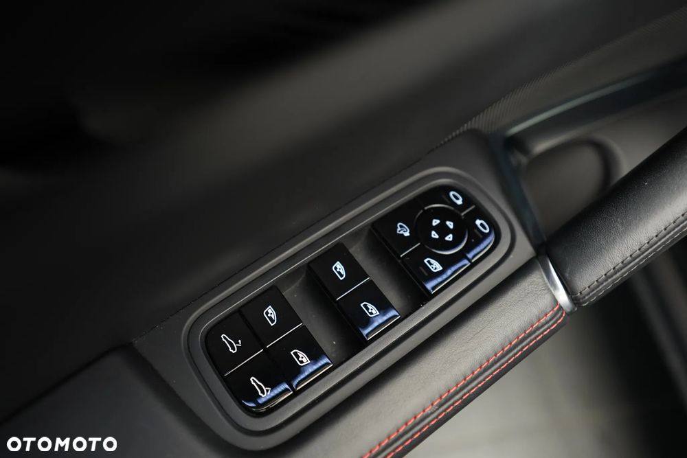 Porsche Cayenne Coupe Turbo - 10