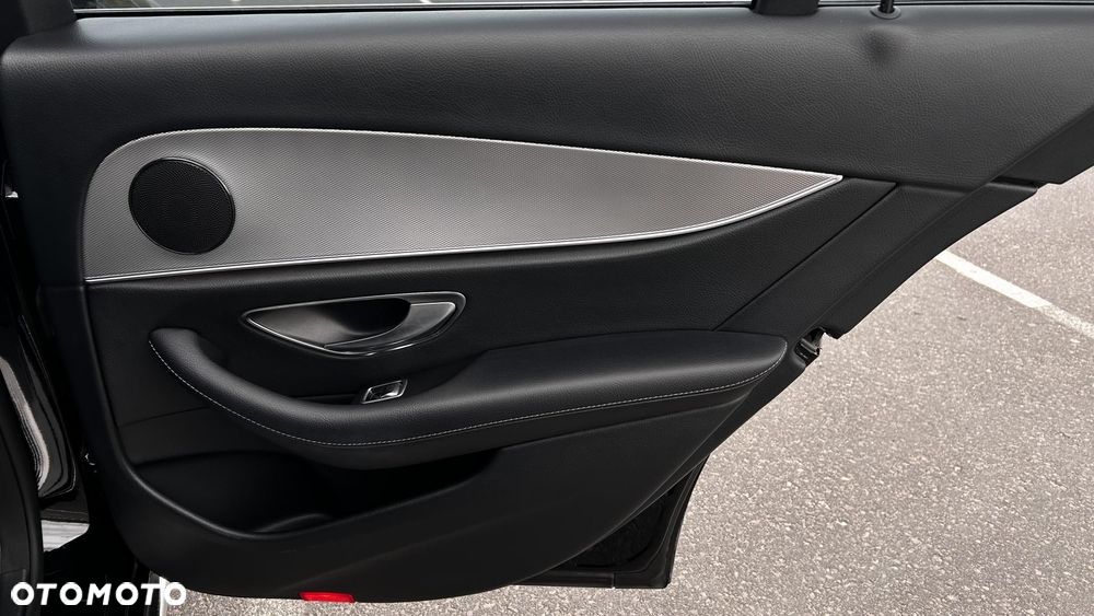 Mercedes-Benz Klasa E - 29