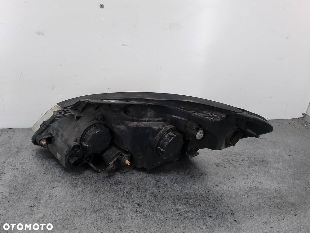 LAMPA PRZÓD PRAWA KIA CEE'D I 20-B855  TYC - 5