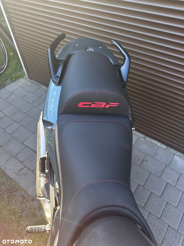 Honda CBF - 10