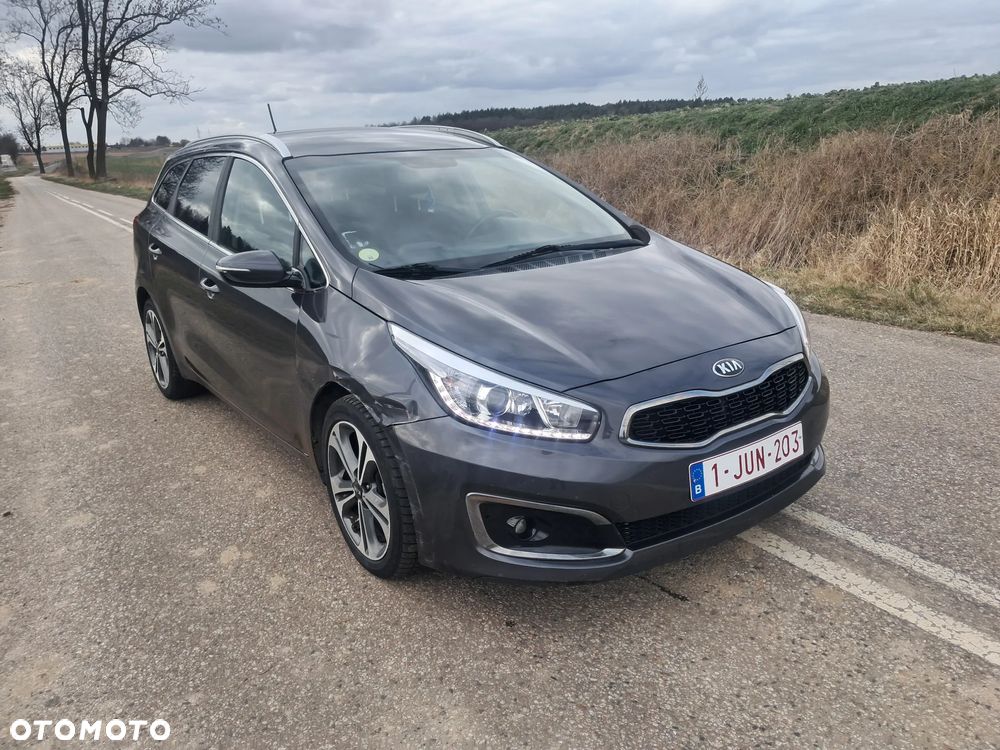Kia Ceed 1.6 CRDi 136 ISG Dream Team Edition - 12