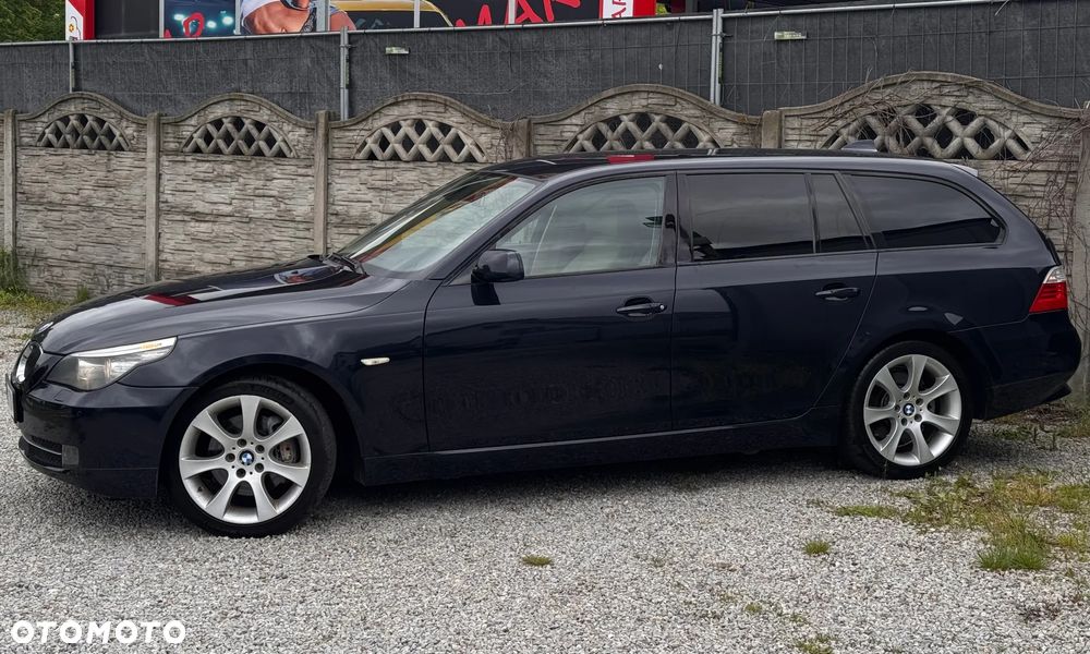 BMW Seria 5 525xi - 10