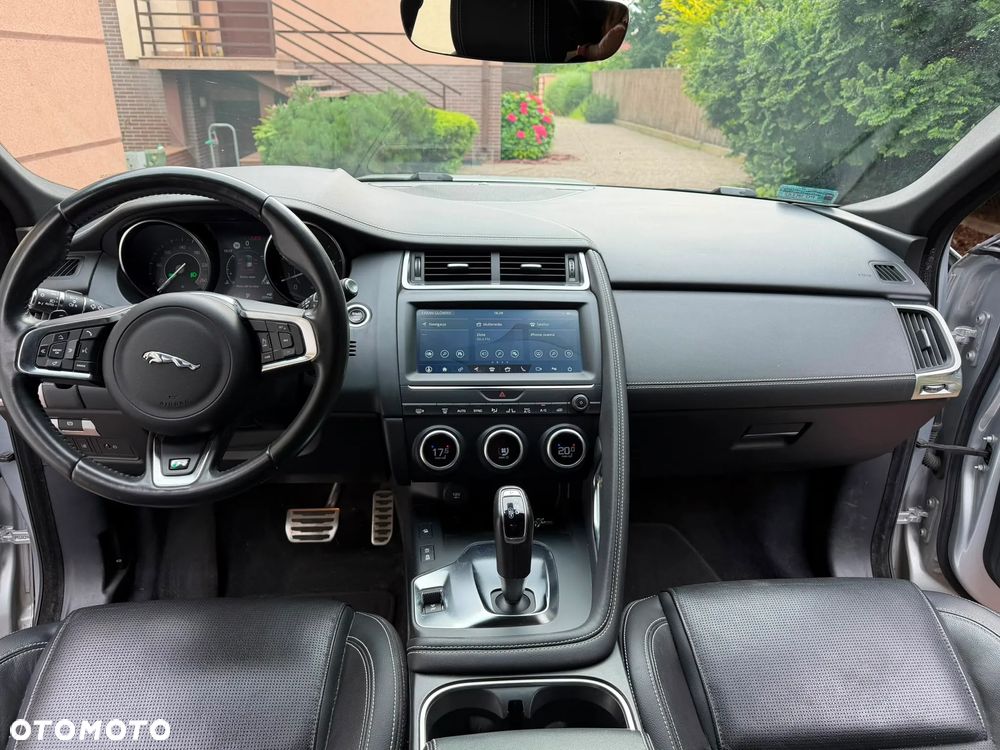 Jaguar E-Pace 2.0 i4P AWD R-Dynamic S - 11