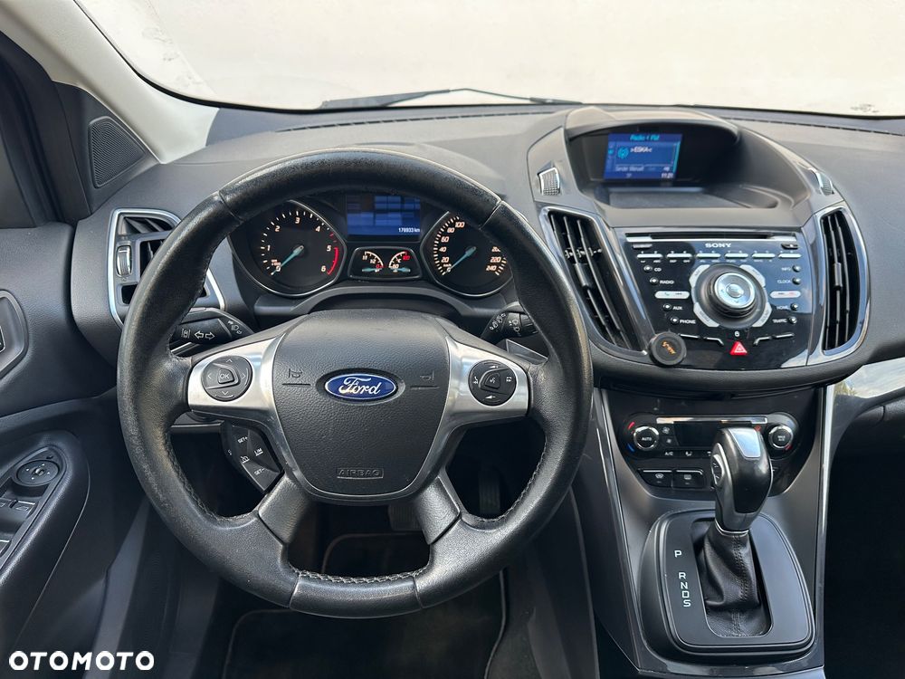 Ford Kuga 2.0 TDCi 4x4 Titanium - 27