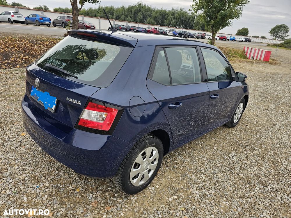 Skoda Fabia 2017 photo 4