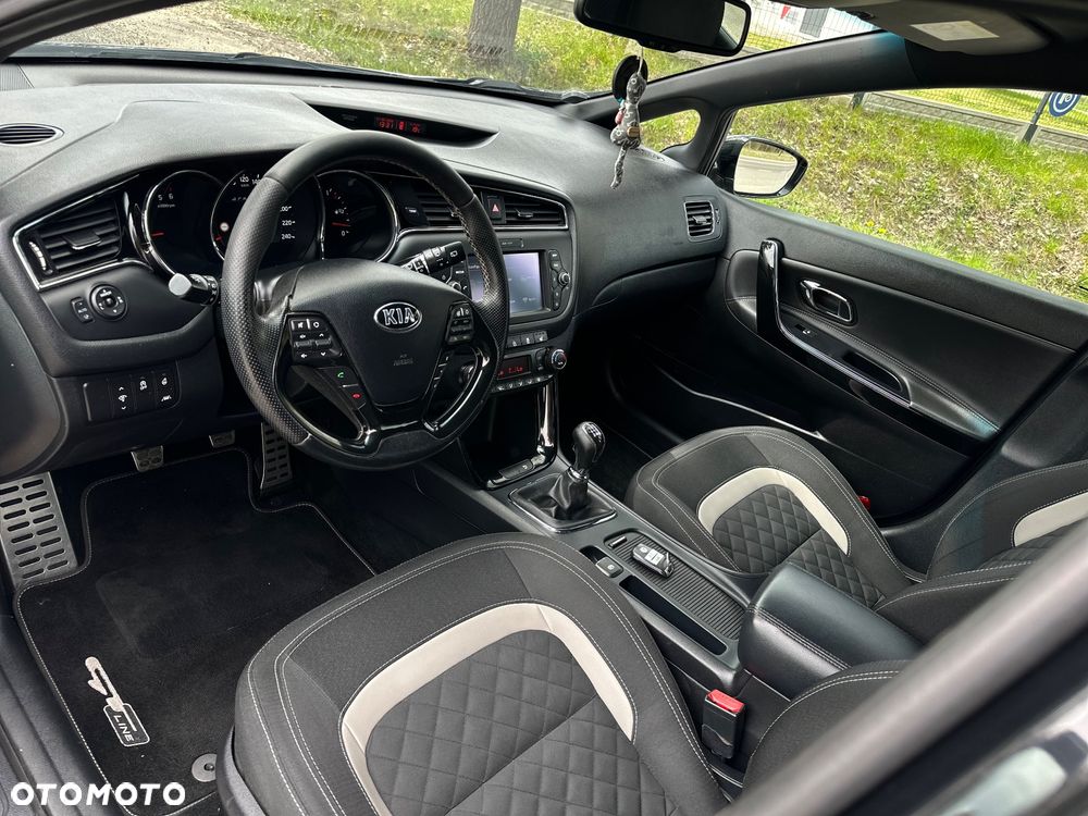Kia Ceed 1.6 CRDi GT Line - 24