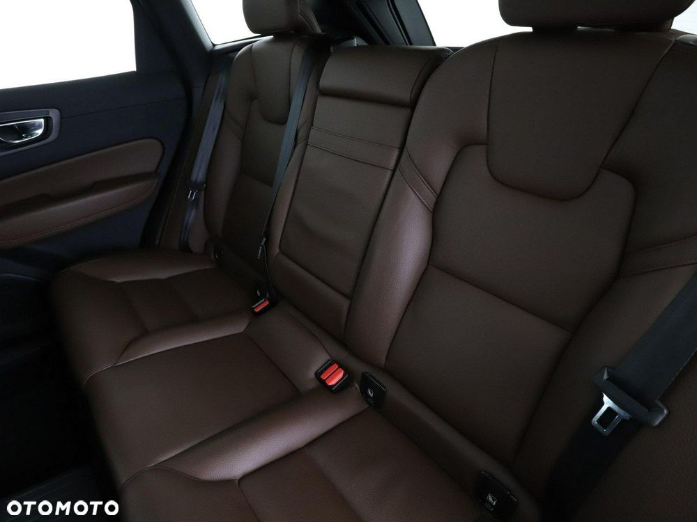 Volvo XC 60 T8 Plug-In Hybrid AWD Inscription Expression - 17