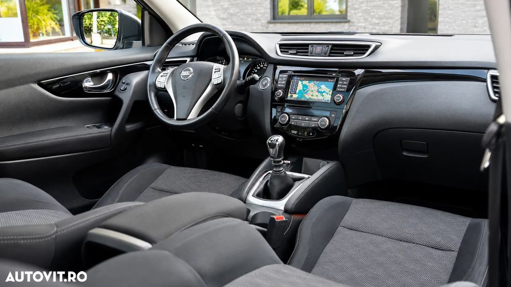 Nissan Qashqai 1.5 dCi DPF 360 - 6