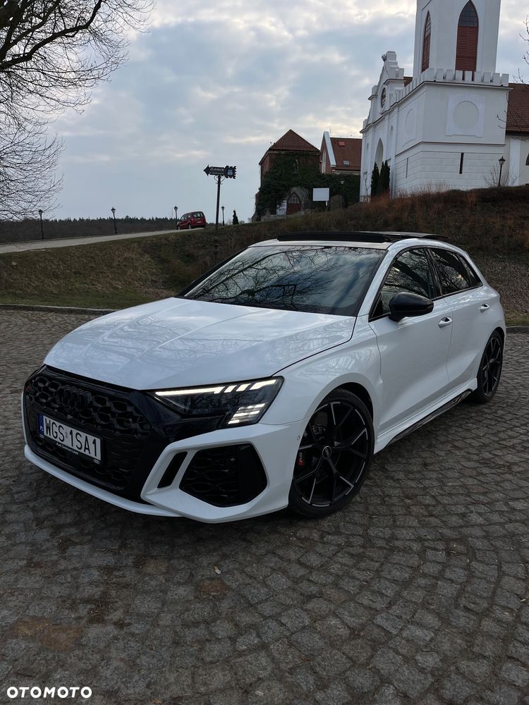 Audi RS3 Sportback - 1