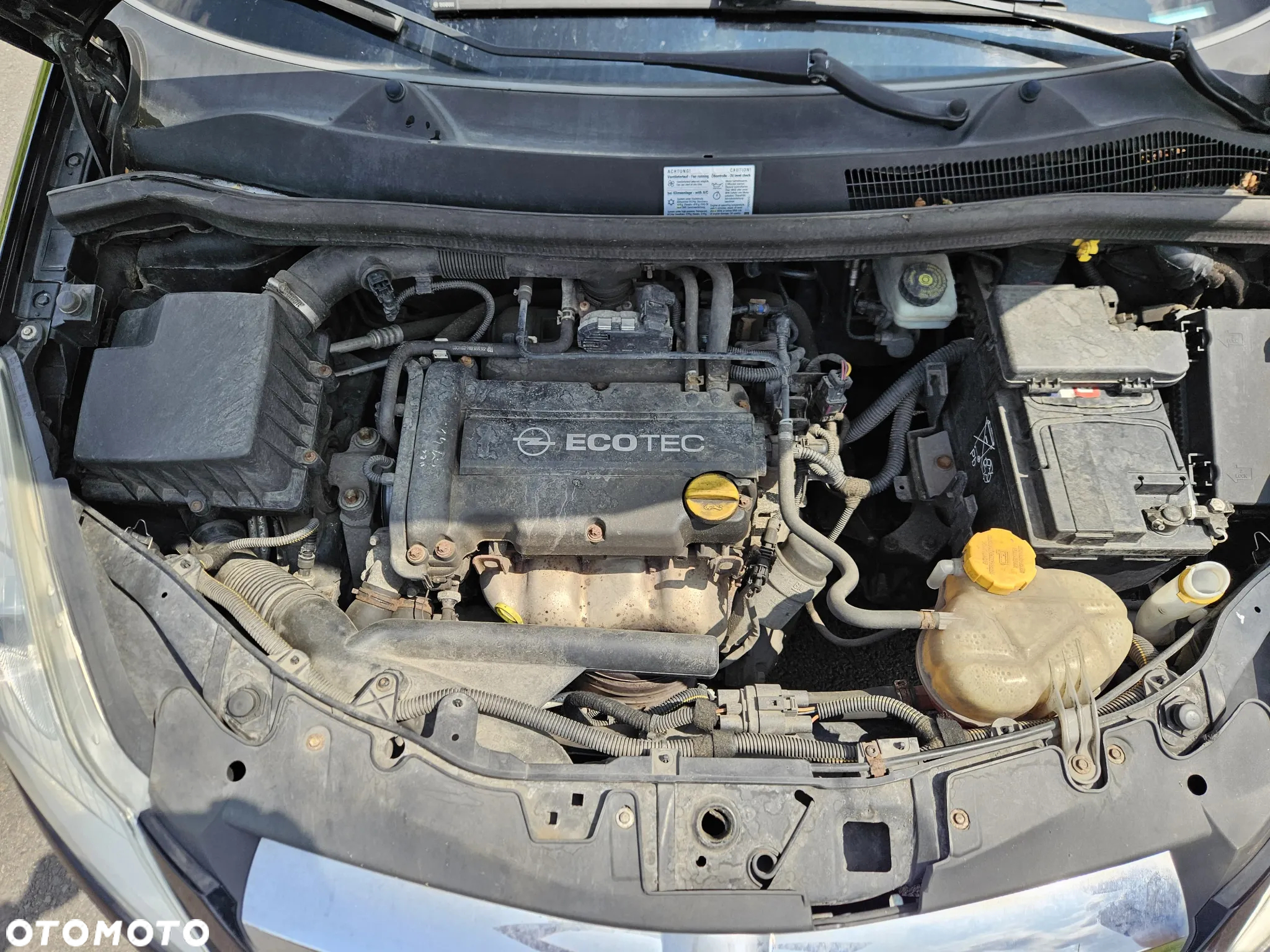 Opel Corsa 1.2 16V Cosmo - 21