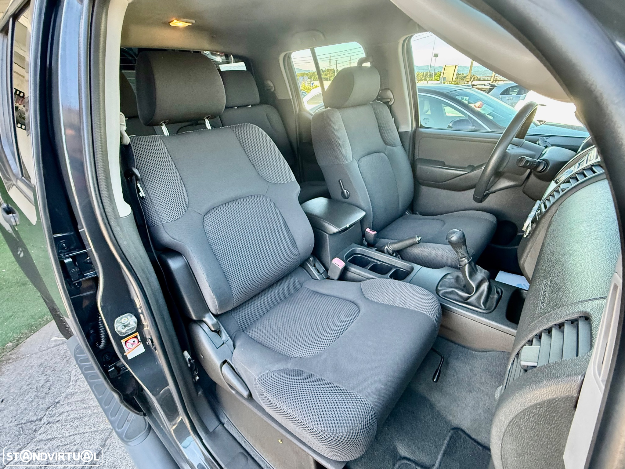 Nissan Navara 2.5 dCi CD LE Premium - 2