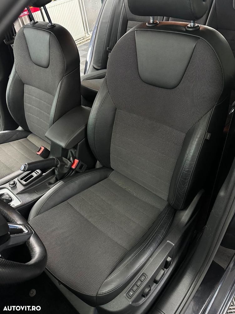 Skoda Octavia 1.6 TDI DSG Style - 8
