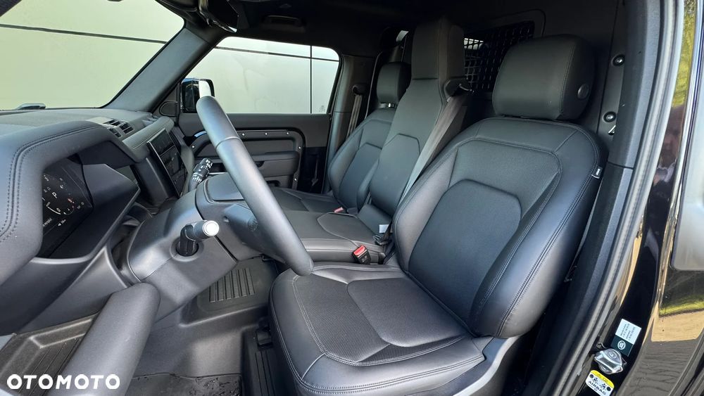 Land Rover Defender 3.0 D250 mHEV X-Dynamic SE - 11